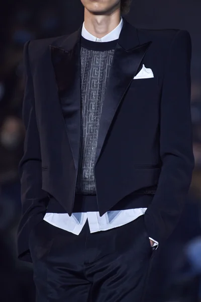 Look 83